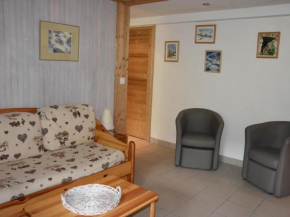 Appartement 2 pièces avec terrasse et jardin privatif, calme, proche commerces et pistes de ski - FR-1-464-184